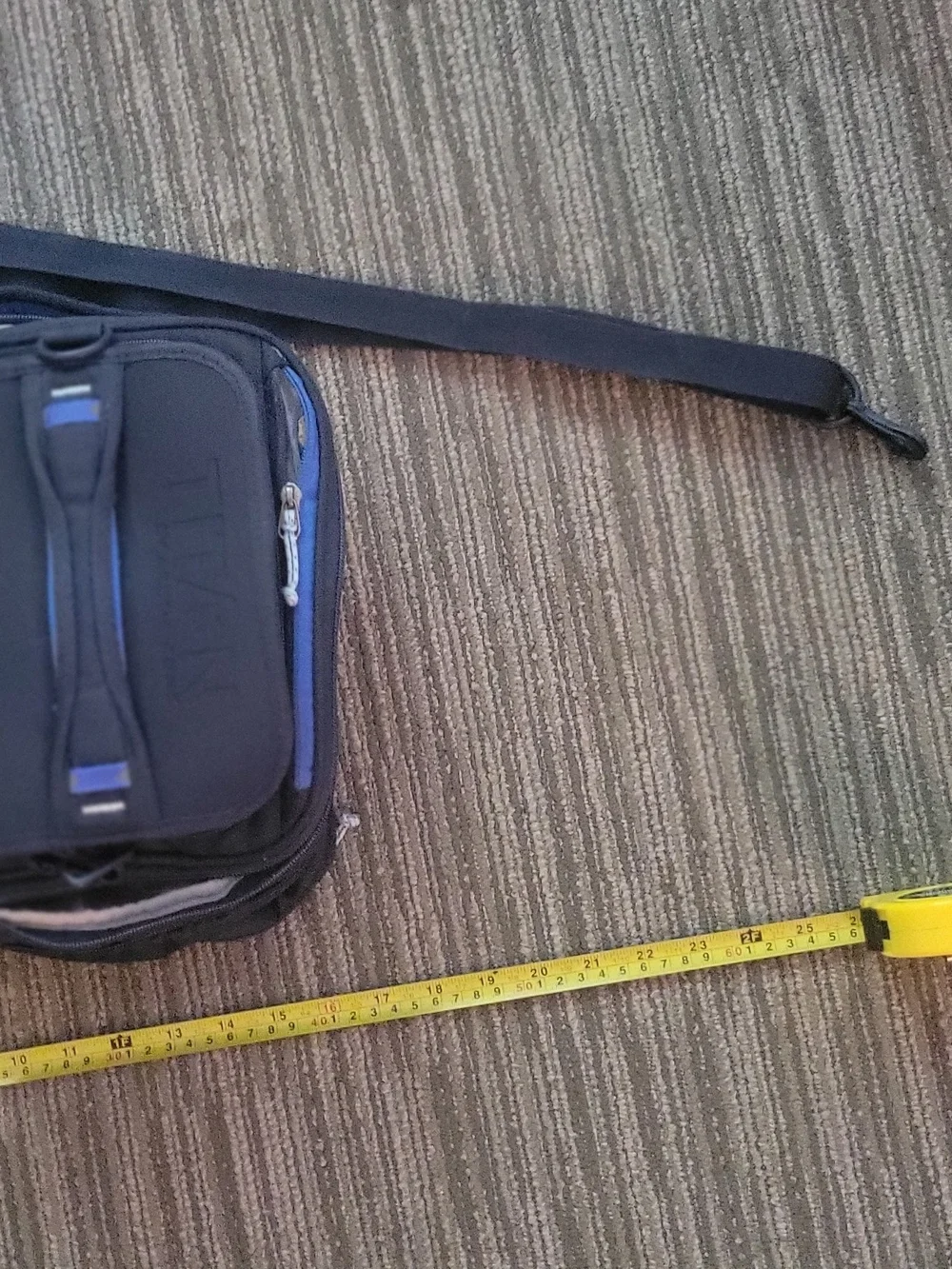 Titan-Black and Blue Lunch Bag